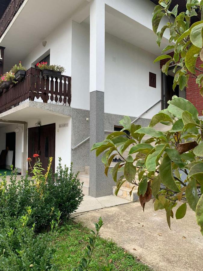 Guest House Husejn Dubrave Gornje Exterior foto